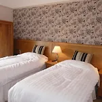 Priory Otel 3*