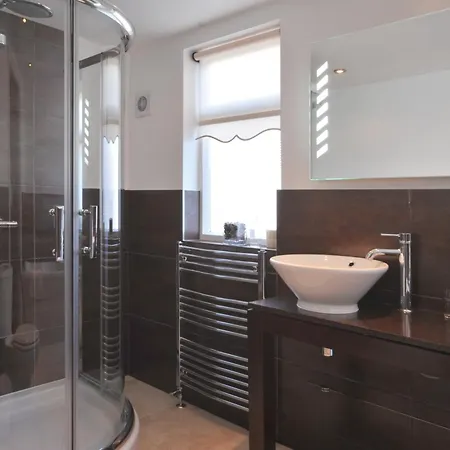 Priory Hotel 3*